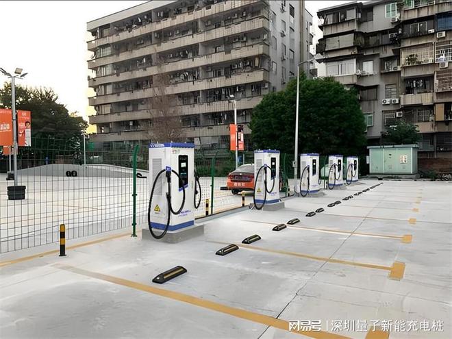 飞速崛起！新能源车充电桩厂家全揭秘「量子新能」(图2)