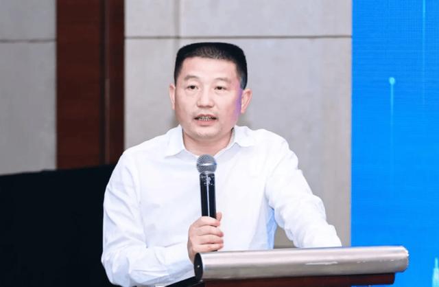 江铃集团新能源右舵车型ELIGHTEWIND发布加速进军右舵市场(图2)