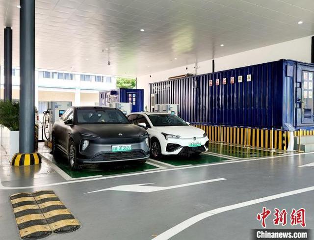 B体育：碳路中国｜海南推广新能源汽车：减碳路径上的“绿色车轮”(图2)