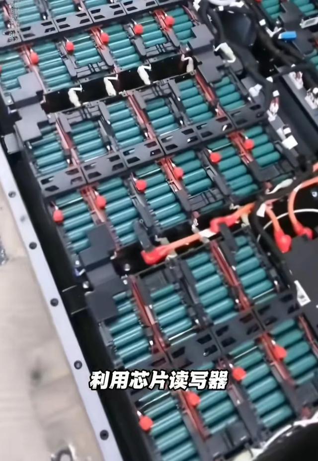私自维修新能源车电池两名维修工被判六个月车企：只能返厂修(图3)