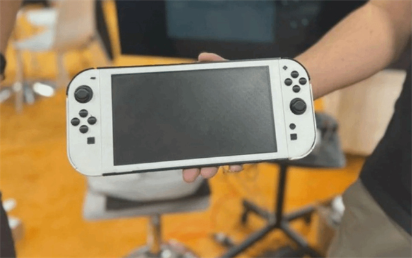 B体育：Switch2模型机曝光(图1)